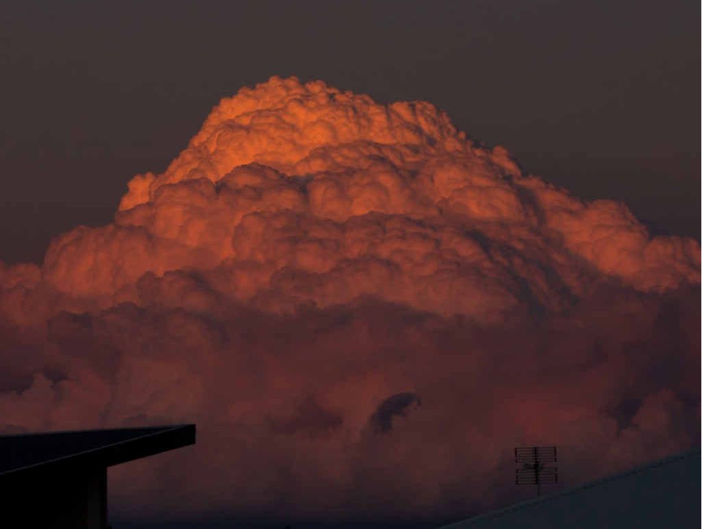 STUNNING SIGHT: Storm clouds building over Warwick on Sunday evening, following a week of wild Warwick weather. STUNNING SIGHT: Storm clouds building over Warwick on Sunday evening, following a week of wild Warwick weather.